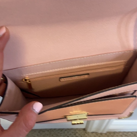 Dynamite Shoulder Bag - Picture 5 of 8